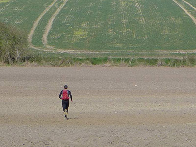 GoGo Race - orientační běh - přes pole